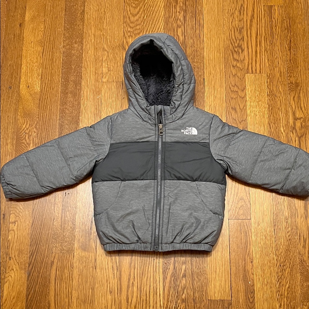 The North Face Kids Puffer Jacket toddler boys size 3 gray and black EUC